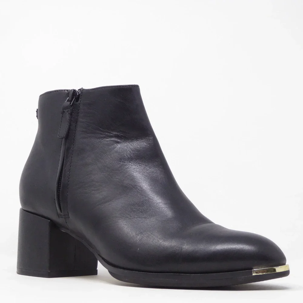 Cole Haan Women Grand Ambition 55 mm Boots Black Leather Block Heel Gold Toe 8.5